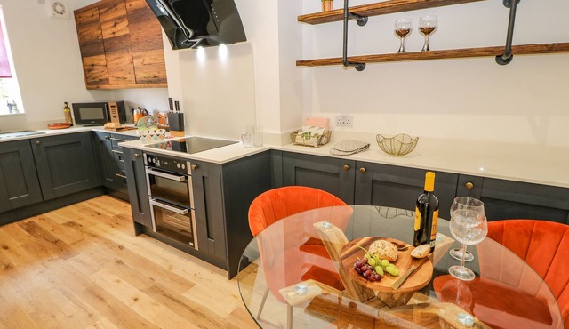 23A HIGH STREET, with a garden in Edwinstowe