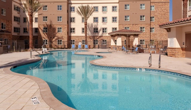 24-Hour Business Center + Outdoor Pool + Hot Tub | Modern Suite in Phoenix Area