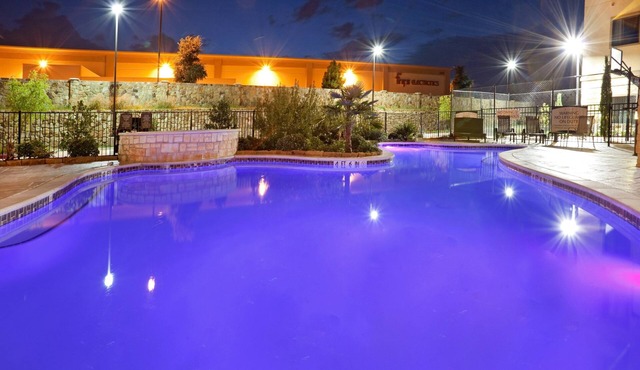24-Hour Business Center | Near the DFW Airport!
