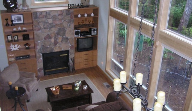 2400 sq ft Luxury Hartstene Pointe Retreat with Pool, Beach & Hi Speed Internet