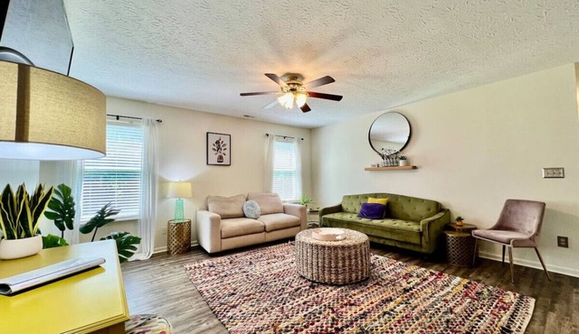 242 Overbrook Drive · Bailee's House in Monroe - Fast wifi, cable, more