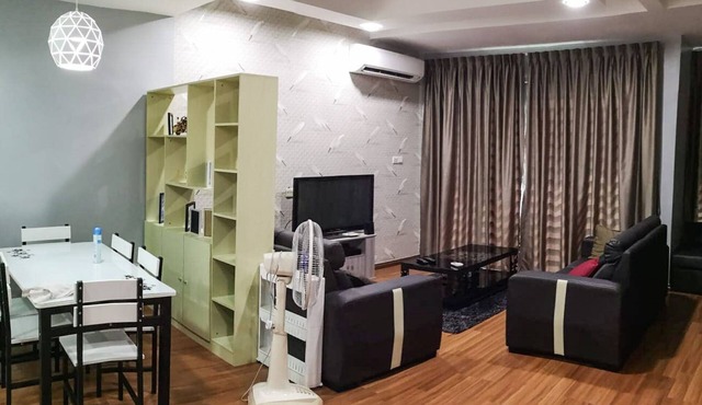 24hr Security Guarded Comfy Home in Sandakan