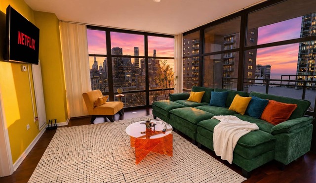 24th Floor 2BR Luxury Skyline Grant Park