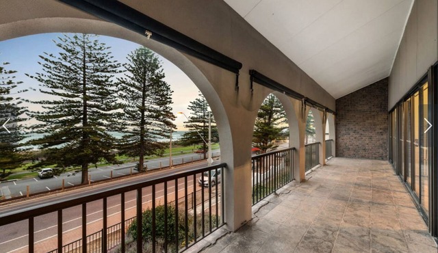 25 Esplanade Beachfront Villa with Ocean Views