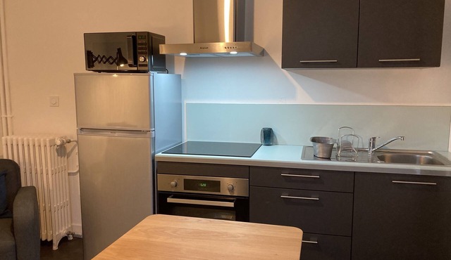 25 m2, independent access