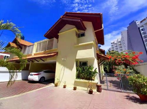 25 guests batu feringhi Miami beach Miami Villa