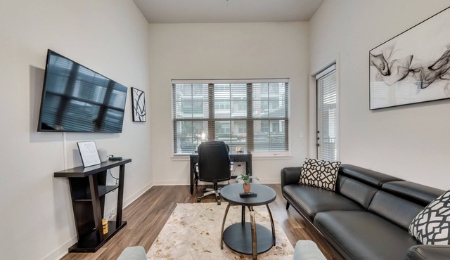 25% Off Luxe 1BD Pool Beltline Rd - Addison