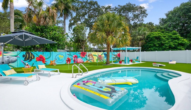 25%OffMidweek Pool MiniGolf FLL Cruise BackyardOasis FamilyFun PetFriendly