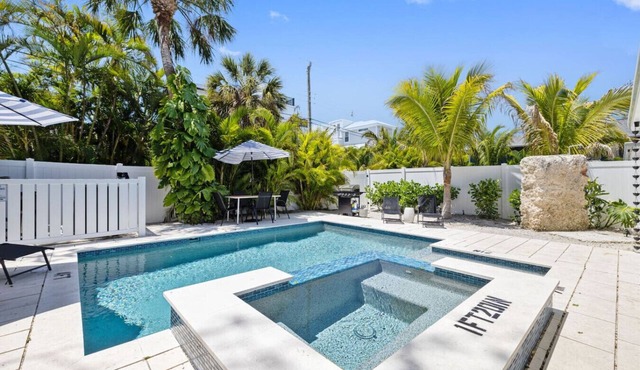 250 steps to the Beach | Heated pool + spa