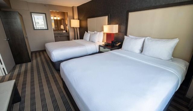 2500 Penn Apartments | Work-Friendly Comfort w/Fast Wi-Fi | Close to Georgetown