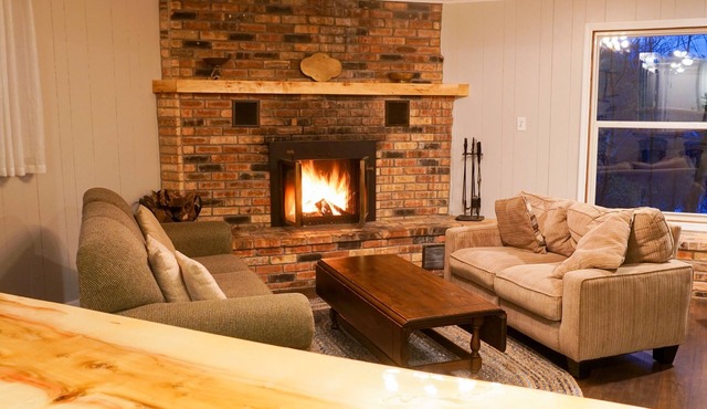 2500 SF Remodeled Cottage on a Quiet Lake in the Woods