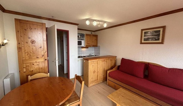 250m from shops, 1st floor, balcony, tv, ski locker, 28m², Alpe d'Huez