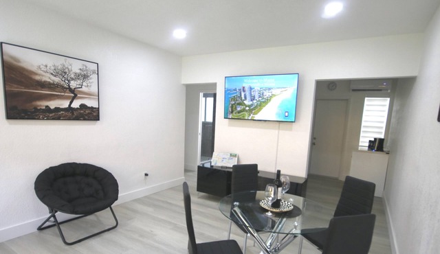 251 Airport Top House Apartments