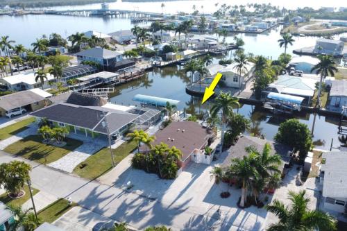 2589 Bayshore Dr
