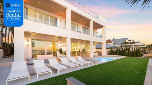 2590 E County Highway 30A home