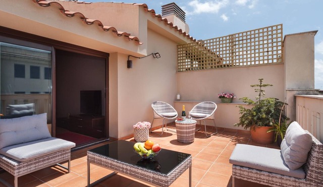 25km Barcelona · Duplex with 2 terraces and close to the beach