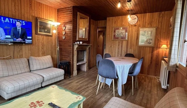 25m from ski slopes, 1st floor, view ski slopes, balcony, parking, tv, ski locker, 45m²