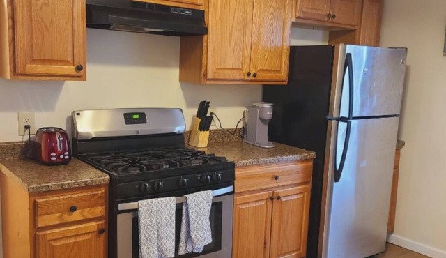 26 Columbia - 3 bdrm apt in City Center Oneonta, walkable to Main St