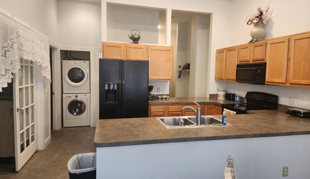 #26 Downtown Apartment with city views