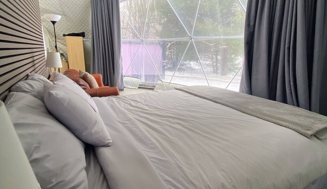 26 Foot Glamping Dome with Lake Access and Hot Tub on a 32 Acre Property
