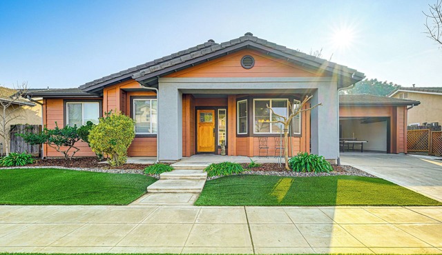 26 Mi to Fresno: Pet-Friendly Home in Reedley!