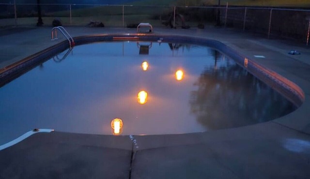 266) Perfect for large groups and events!