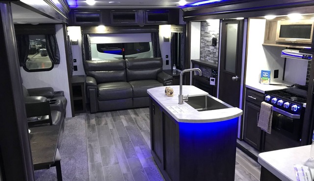 26FT CAMPER IN THE BEST FISHING/HUNTING SECRET IN SC