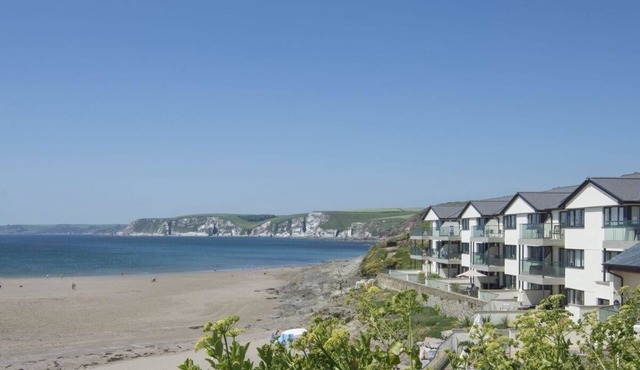 27 BURGH ISLAND CAUSEWAY, family friendly in Bigbury-On-Sea