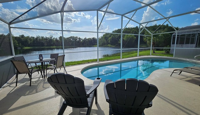 2705 Bungalow beside Lake