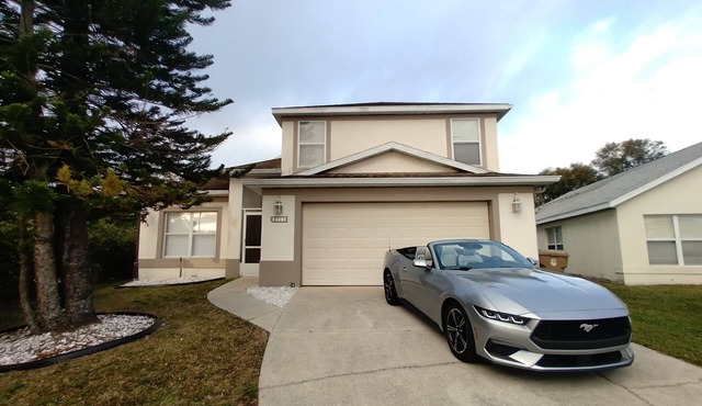 2711 House Overlooking Lake