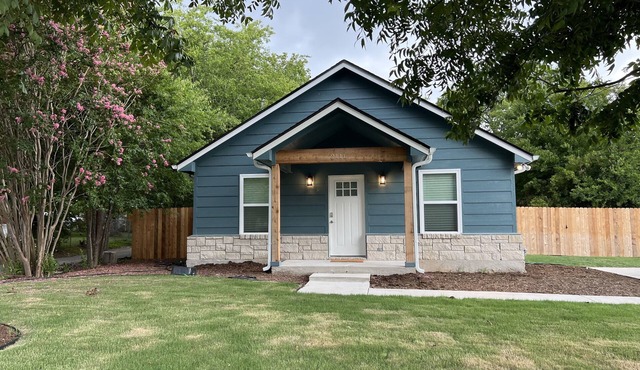 28+ day rental - Brand New 3BD/2B Home -3 min from Baylor U, 5 min from Magnolia