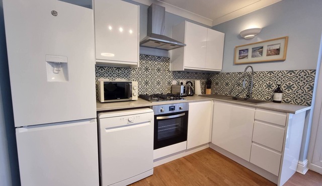 28 ExcellentStays - Heathrow - 5 Bedroom House