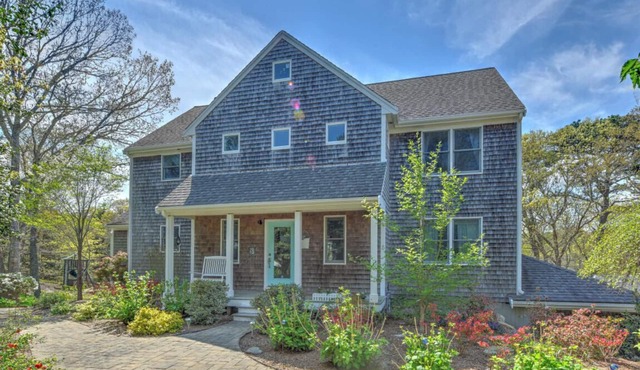 28 Parsons- New Listing! 5-Bedroom home in charming East Falmouth, pet-friendly!