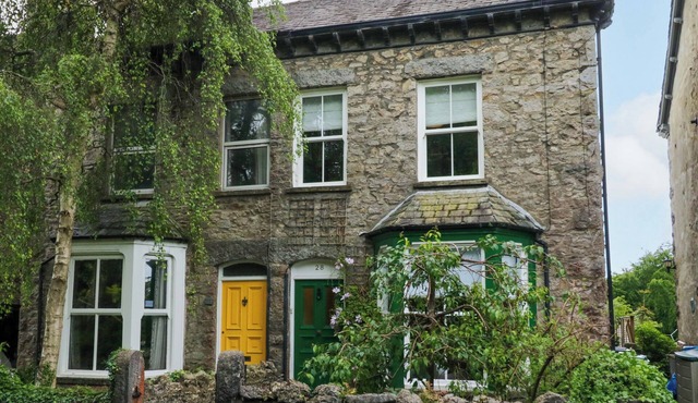 28 ROCK VILLAS, pet friendly, with open fire in Silverdale