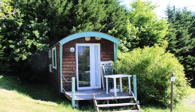 28. Roulotte Pétunia 4 persons