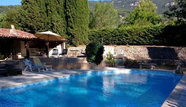 280 M² property, 5 bedrooms, sleeps 12, air-conditioned, 7000 M2 of flat land