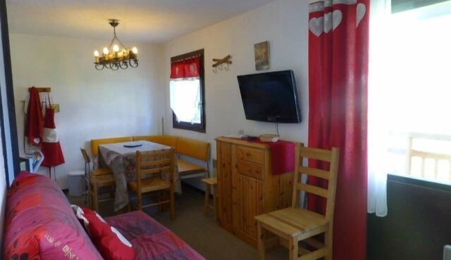 280m from ski slopes, 1st floor, balcony, tv, ski locker, 29m², Alpe d'Huez