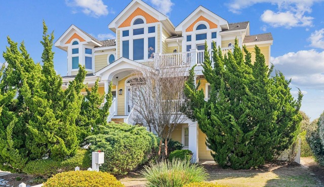 2865 - Heaven Sent, Luxurious oceanfront home with spacious accommodations and amenities