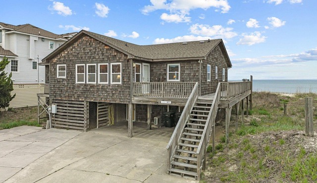 2877 - Carolina Dreamin, Oceanfront oasis with direct beach access and private walkway