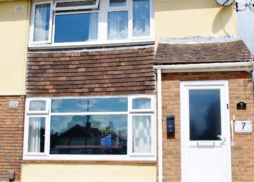 (29EW-01) Dreams Serviced Accommodations- Staines/Heathrow