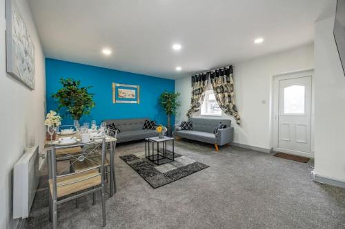 *2a* ground floor house setup for your most amazing & relaxed stay + Free Parking + Free Fast WiFi