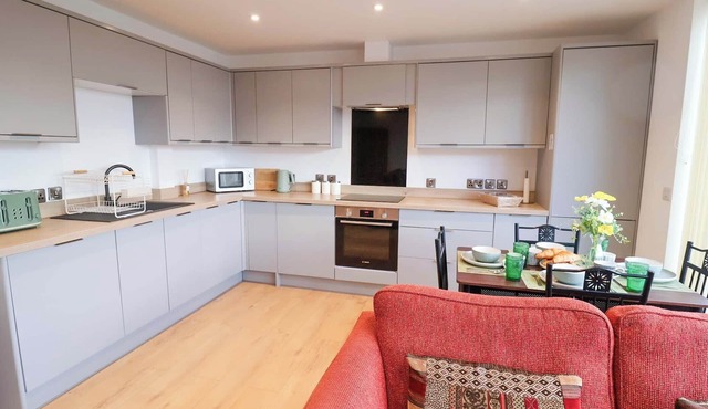 2B HAMILTON ROAD, family friendly in Felixstowe, Suffolk