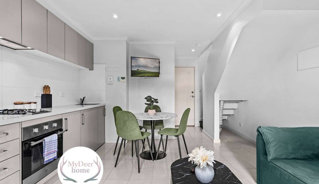 2b1b Adelaide Base Near Westfield