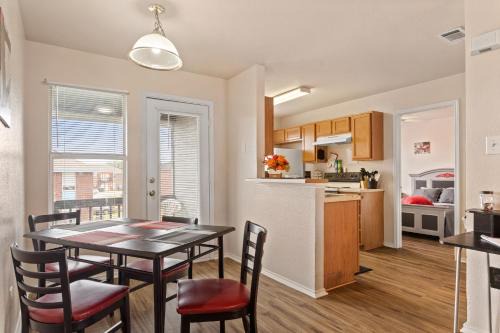 2B1B condo mins from Ft Hood & Town