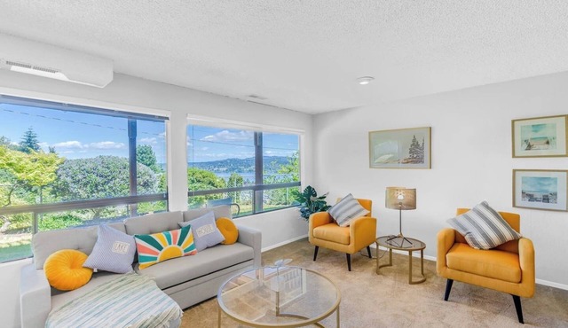 2b1b Lakeview Lower Unit Close to Sea-Tac Airport