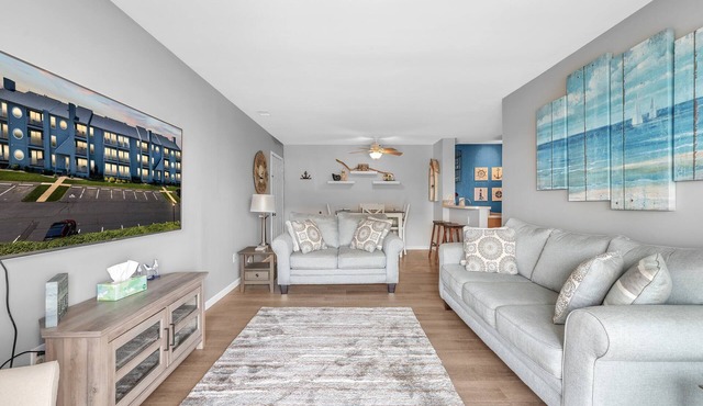 2Bd/1Ba, Lake/Riverview Condo; discounts for longer stays