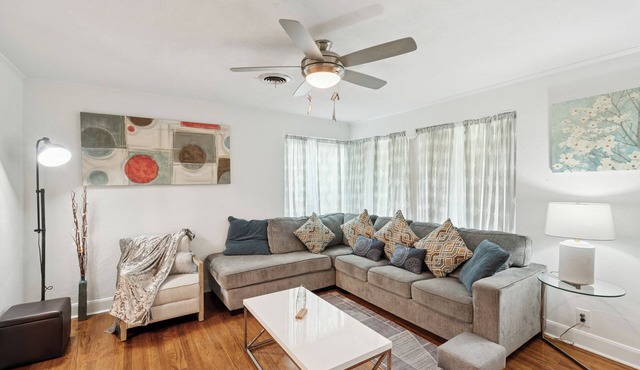 2BD 1BA,Pet Friendly, Parking, Patio,Outdoor Grill