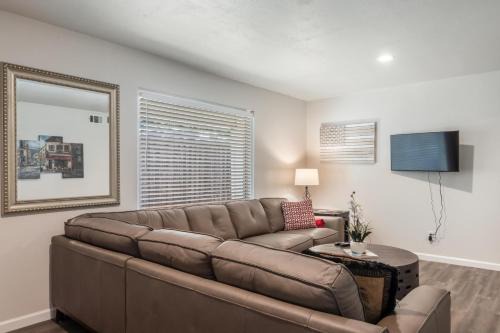 2bd 1bth Newly Renovated Home near Cowboys Stadium etc