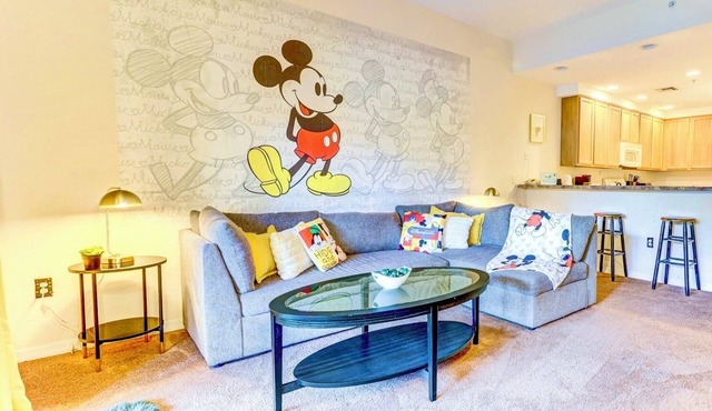2BD/2BTH Disney Gated Villa, 1st Floor, Pet Friendly, Pool/Hot Tub/Sauna