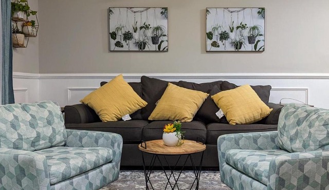 2BD - 5Min to Airport - 9A